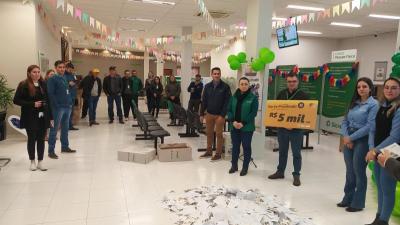 Sicredi Grandes Lagos realizou o sorteio da promoÃ§Ã£o RDC em suas AgÃªncias